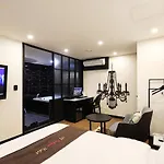 Sm Boutique Hotel