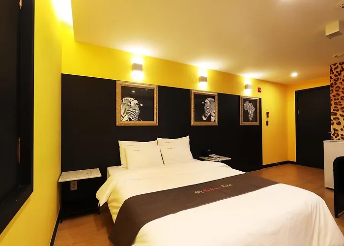 Sm Boutique Hotel