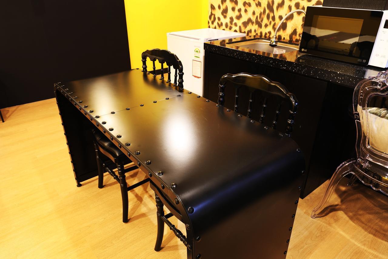 Sm Boutique 2*