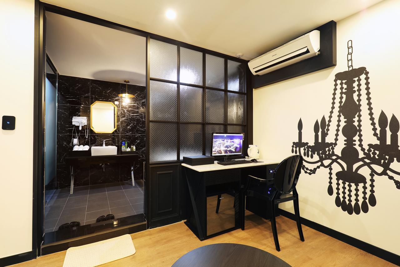 Sm Boutique Seoul